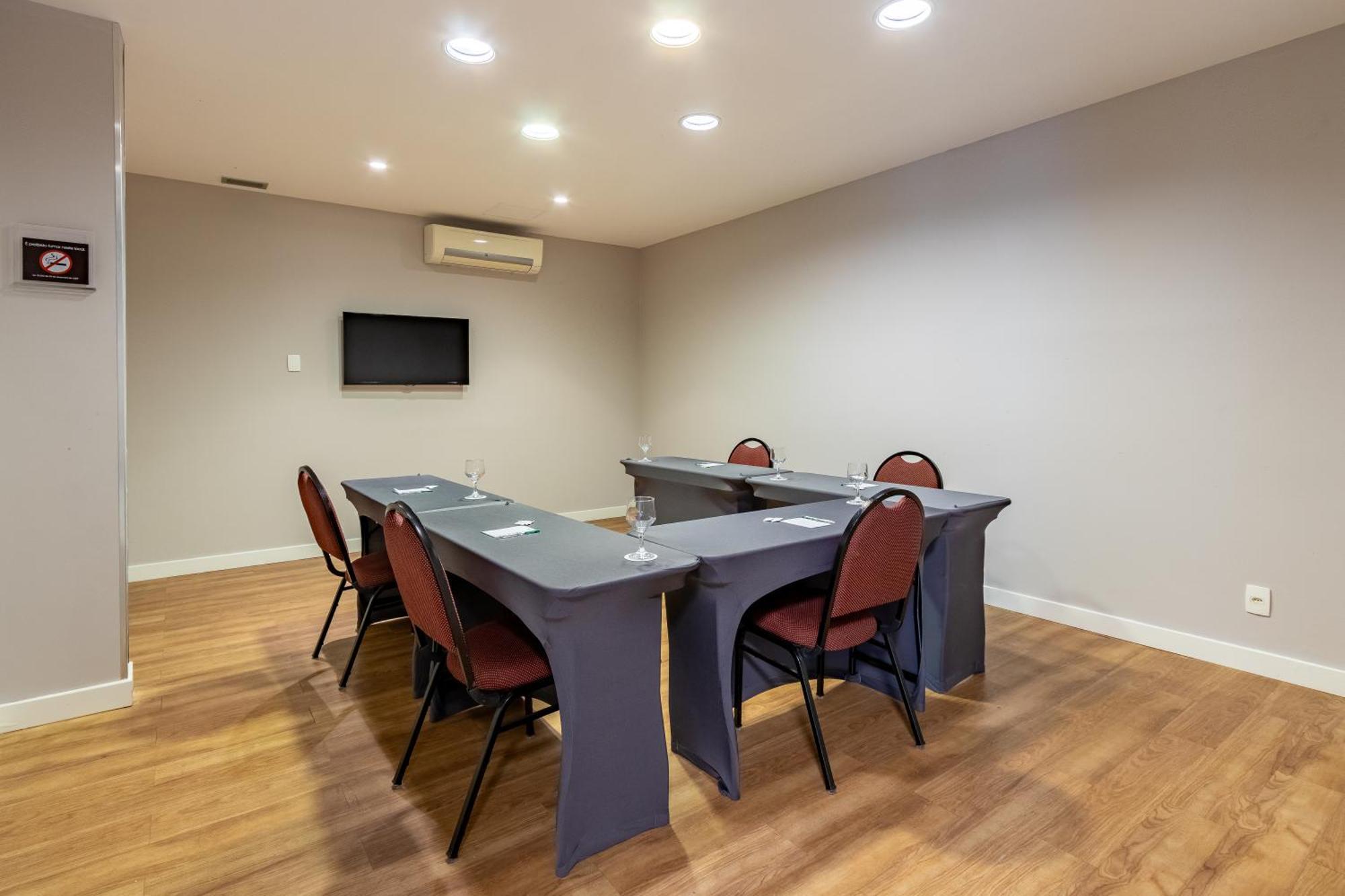 Esuites Lagoa Santa ลาโกอาซานตา ภายนอก รูปภาพ