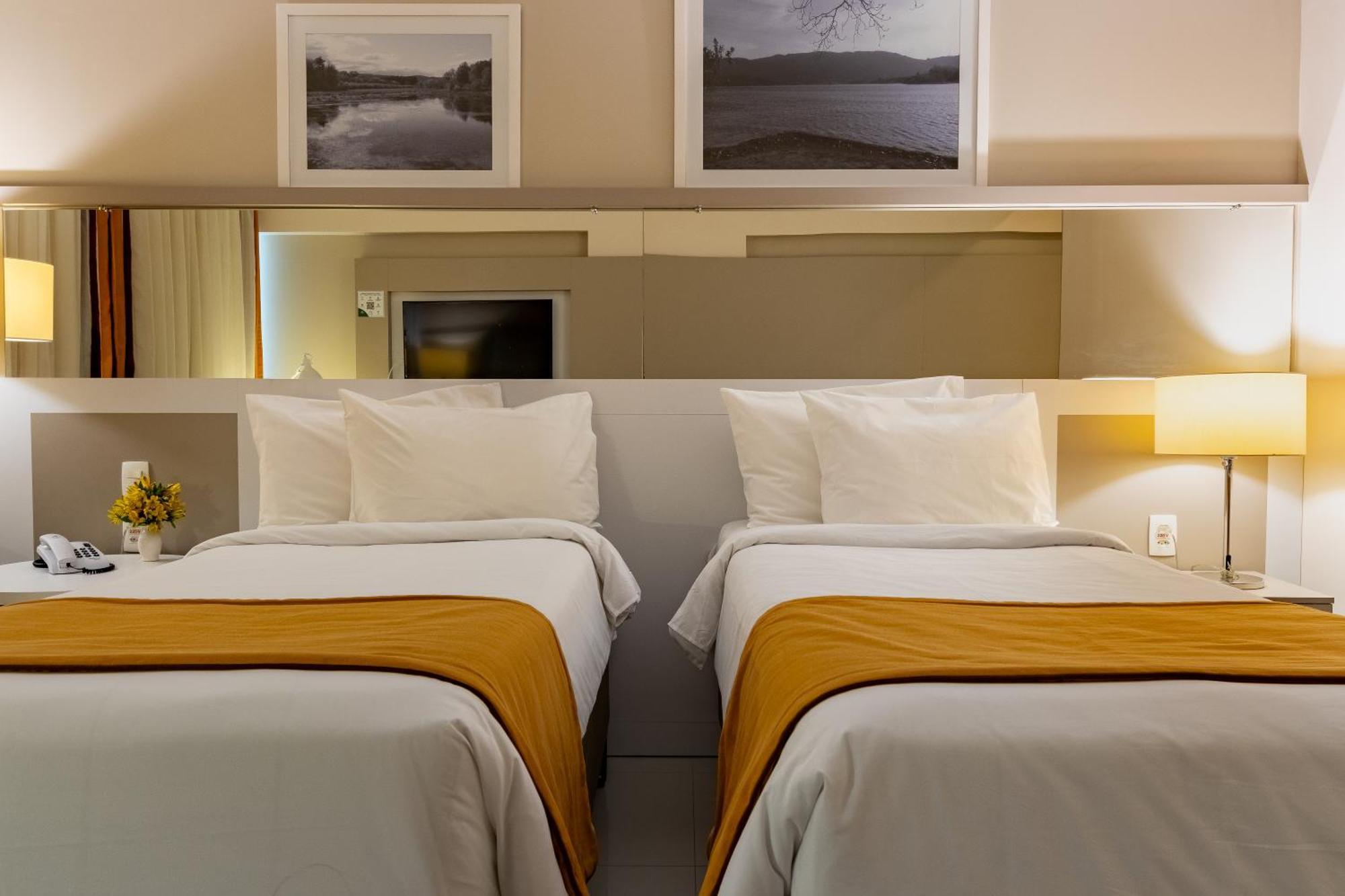 Esuites Lagoa Santa ลาโกอาซานตา ภายนอก รูปภาพ