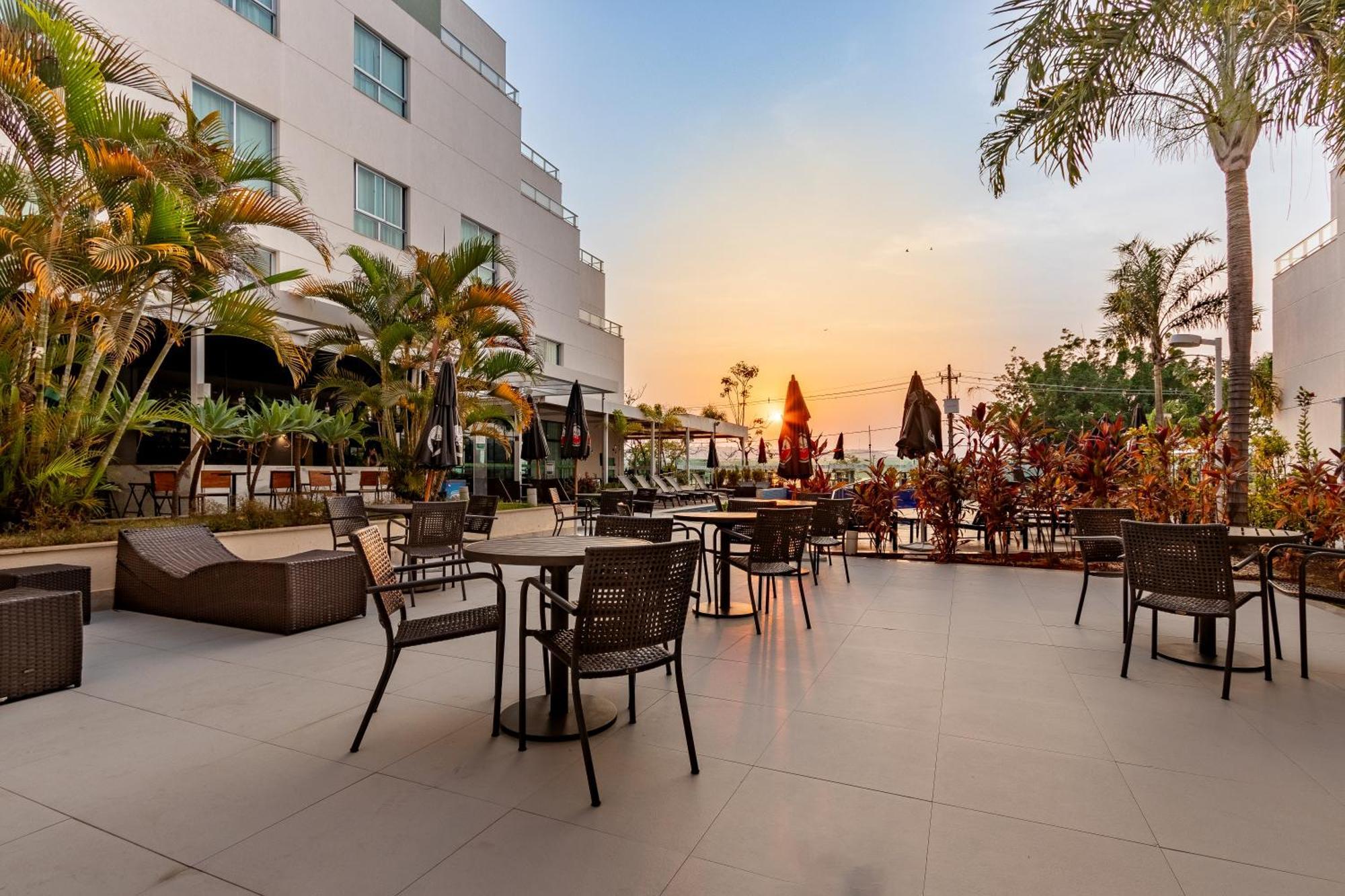 Esuites Lagoa Santa ลาโกอาซานตา ภายนอก รูปภาพ