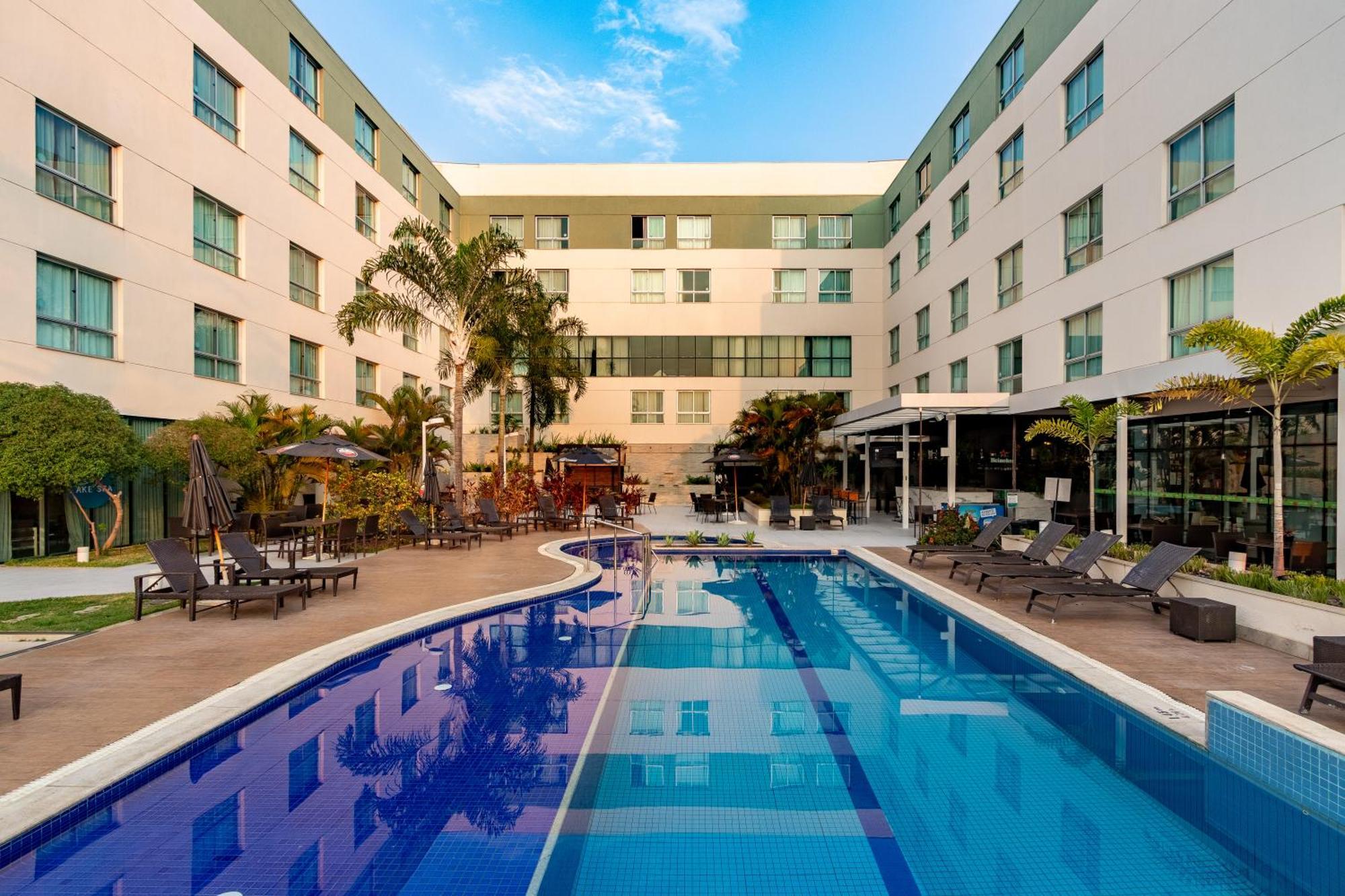 Esuites Lagoa Santa ลาโกอาซานตา ภายนอก รูปภาพ